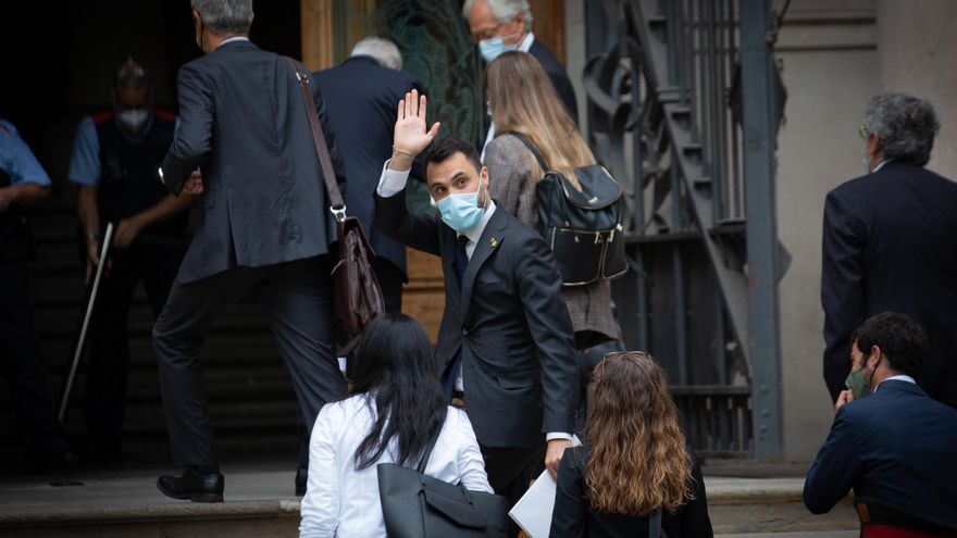 Torrent alega que permitió reprobar a la monarquía para no censurar el debate del Parlament