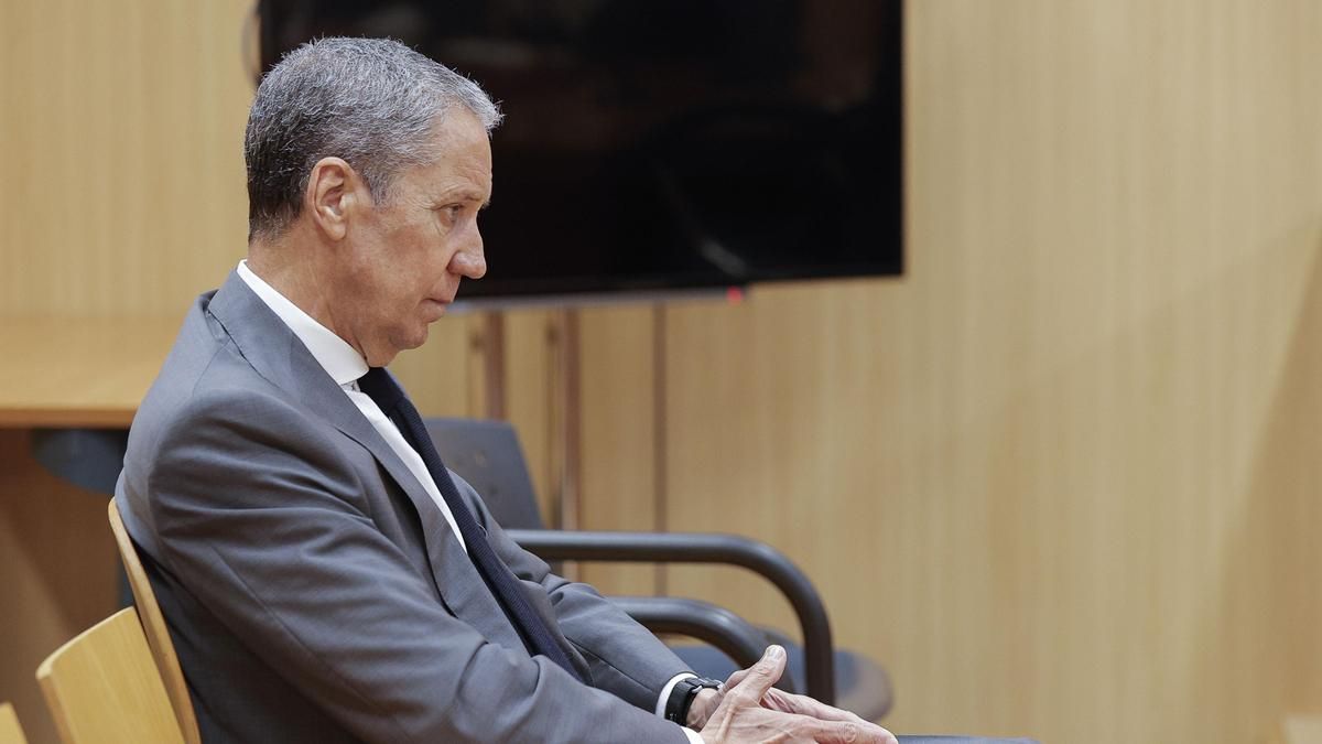 El exministro y expresident de la Generalitat Eduardo Zaplana en los juzgados de València. EFE/ Manuel Bruque