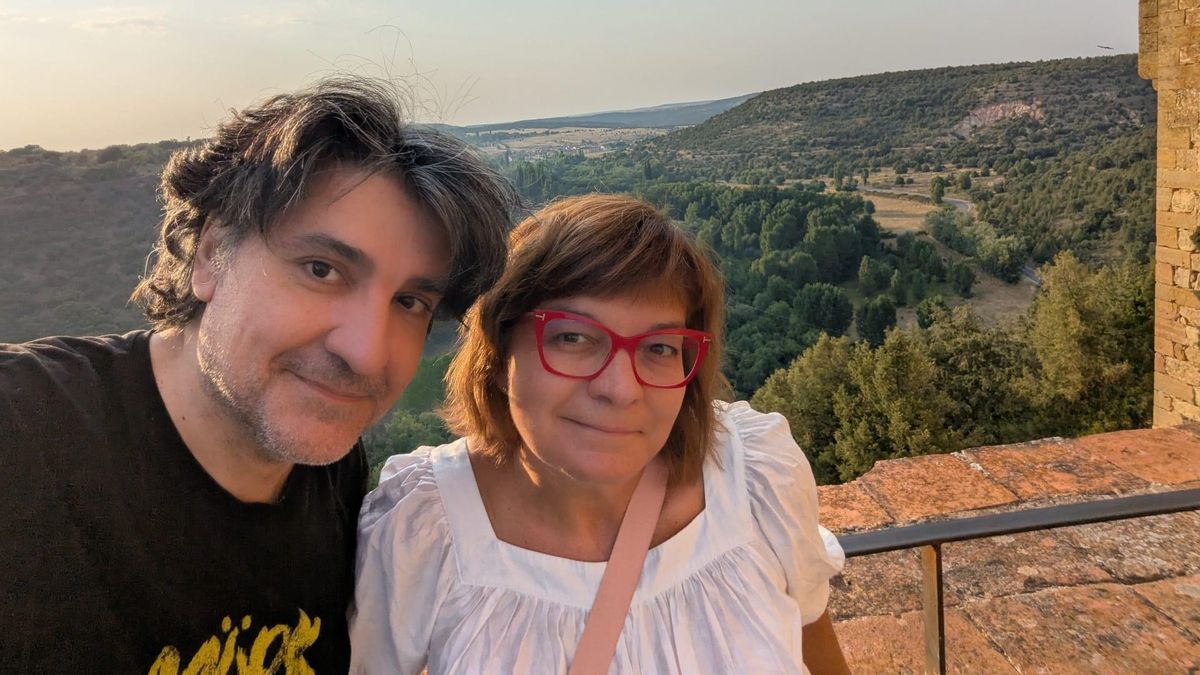 El juicio a las parejas que llevan años juntas y quieren vivir separadas: "La gente piensa que no es una relación de verdad"