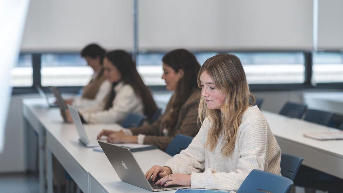La Universidad Loyola apuesta por nuevos másteres con alta demanda de profesionales para el próximo curso