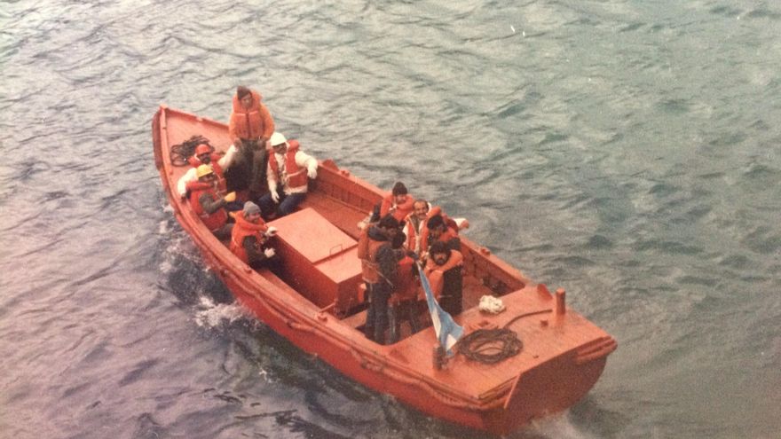 Desembarco en las Georgias: chatarreros en el frío, una bandera flameando y el insólito negocio que precipitó la Guerra de Malvinas