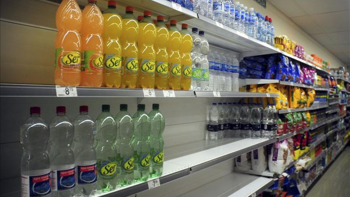 El Gobierno subirá el IVA de algunos productos. EFE