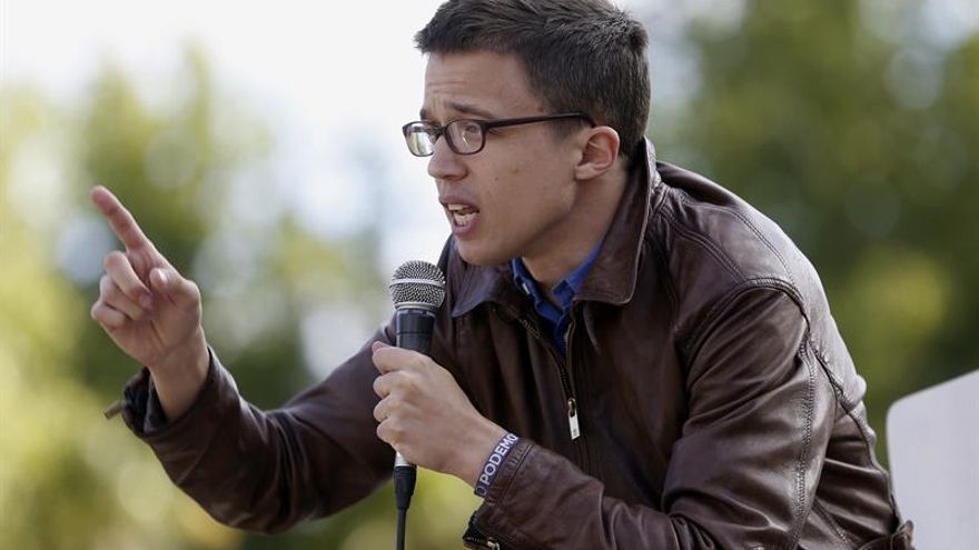 Grupo de ultraderecha irrumpe en acto de Podemos en Madrid para boicotearlo