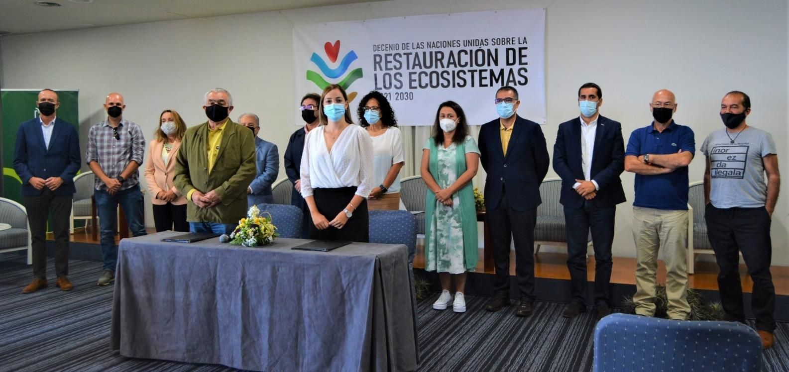 Participantes en el acto.