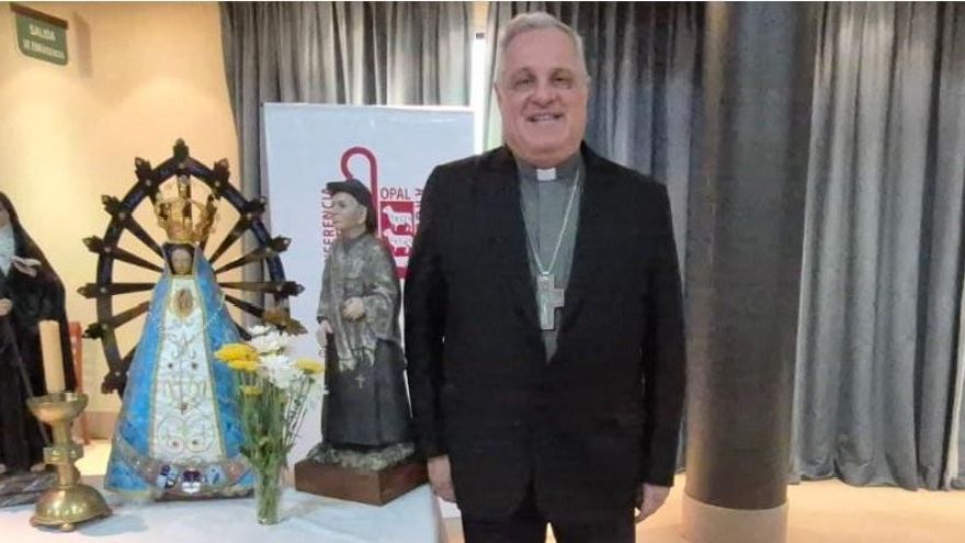 El nuevo jefe de la Iglesia Católica argentina mostró su preocupación por la situación económica: "Hay mucha gente afuera"