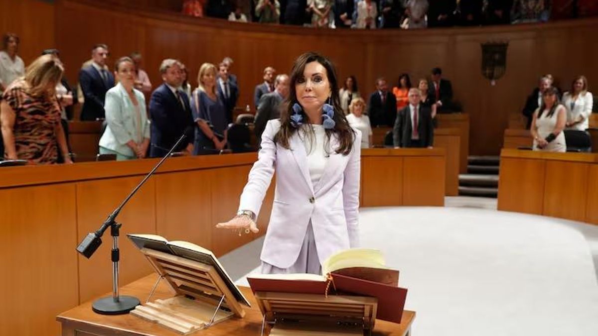 La presidenta de las Cortes de Aragón adelanta el encargo de su retrato al pintor Pepe Cerdá