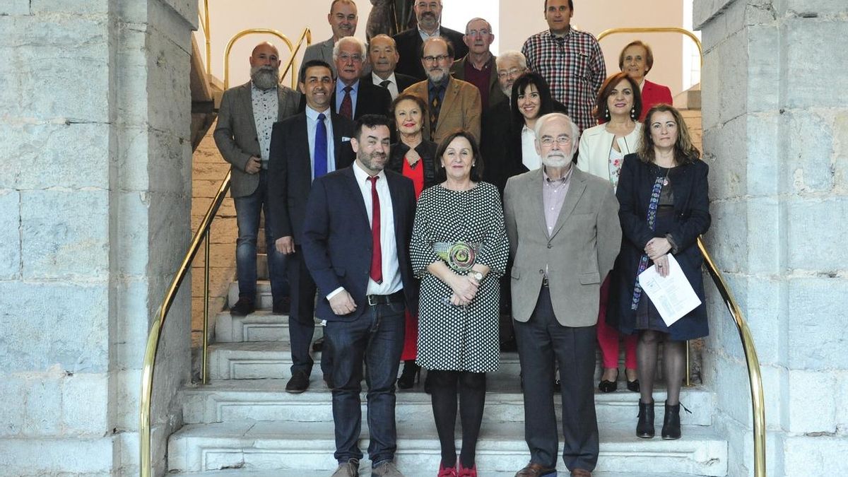 El Parlamento de Cantabria conmemora el nacimiento del parlamentarismo europeo con los 'Decreta de León' de 1188