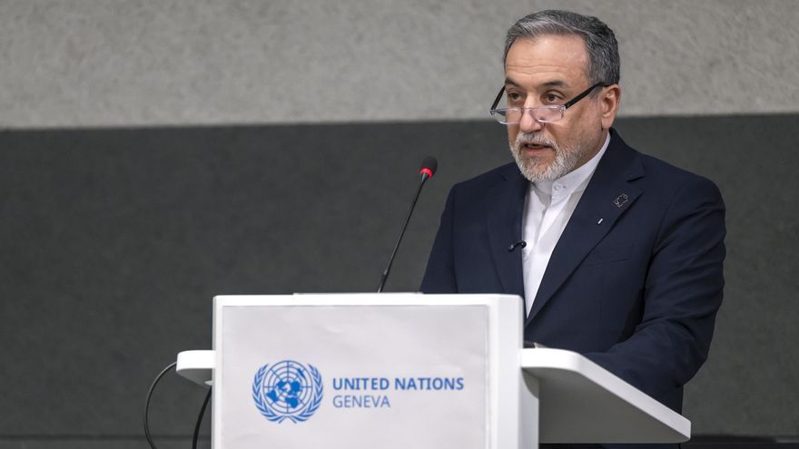 El ministro de Exteriores de Irán, Abás Araghchi, en una comparecencia en Ginebra, el 17 de febrero de 2026.