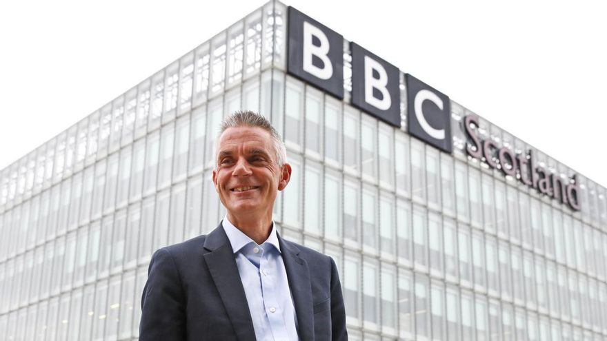 Renuncia el director general de la BBC tras un informe interno que acusaba a la cadena de sesgos anti-Trump y propalestinos