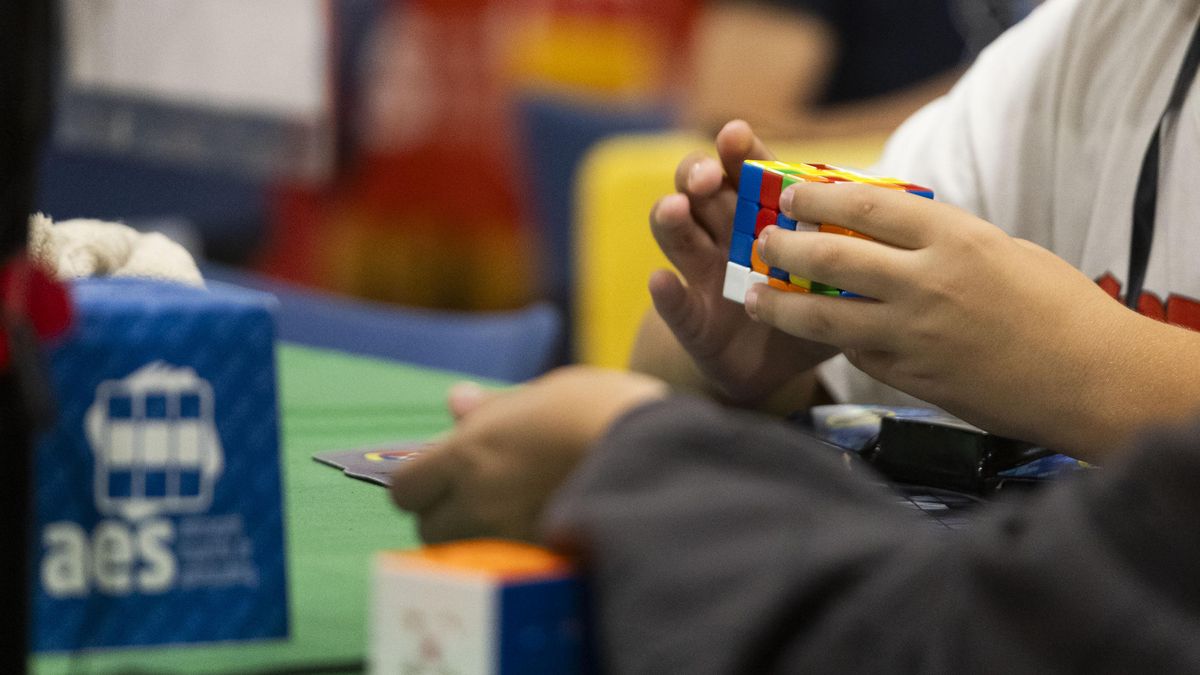 El torneig de Calvià està avalat per la World Cube Association (WCA) i organitzat per Speedcubing Mallorca, amb Marc Serra i Gustavo Hidalgo al capdavant