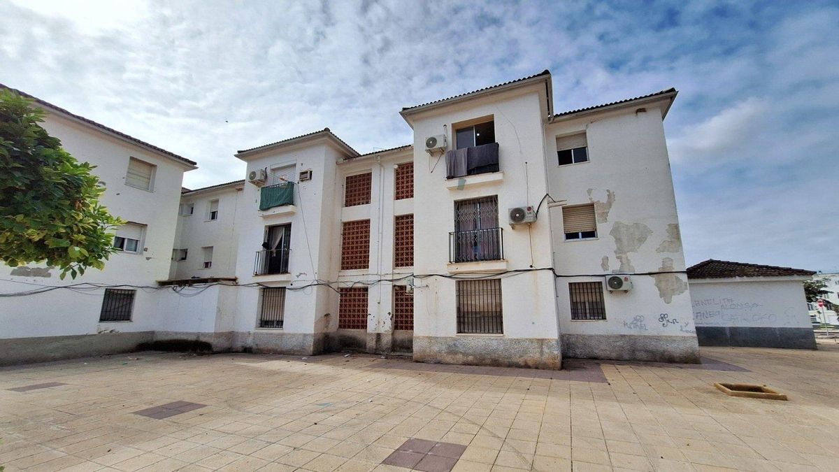 La Junta recibe dos ofertas para la rehabilitación de 90 viviendas públicas en alquiler en Puente Genil