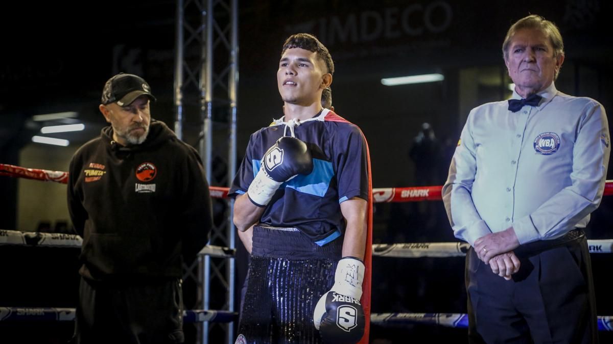 Combate de Rafa Lozano Jr. por el cinturón Iberoamericano