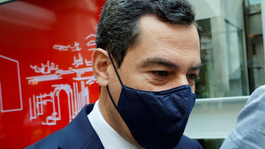 El presidente de Andalucía, Juanma Moreno asiste a la investidura de la presidenta de la Comunidad de Madrid, Isabel Díaz Ayuso