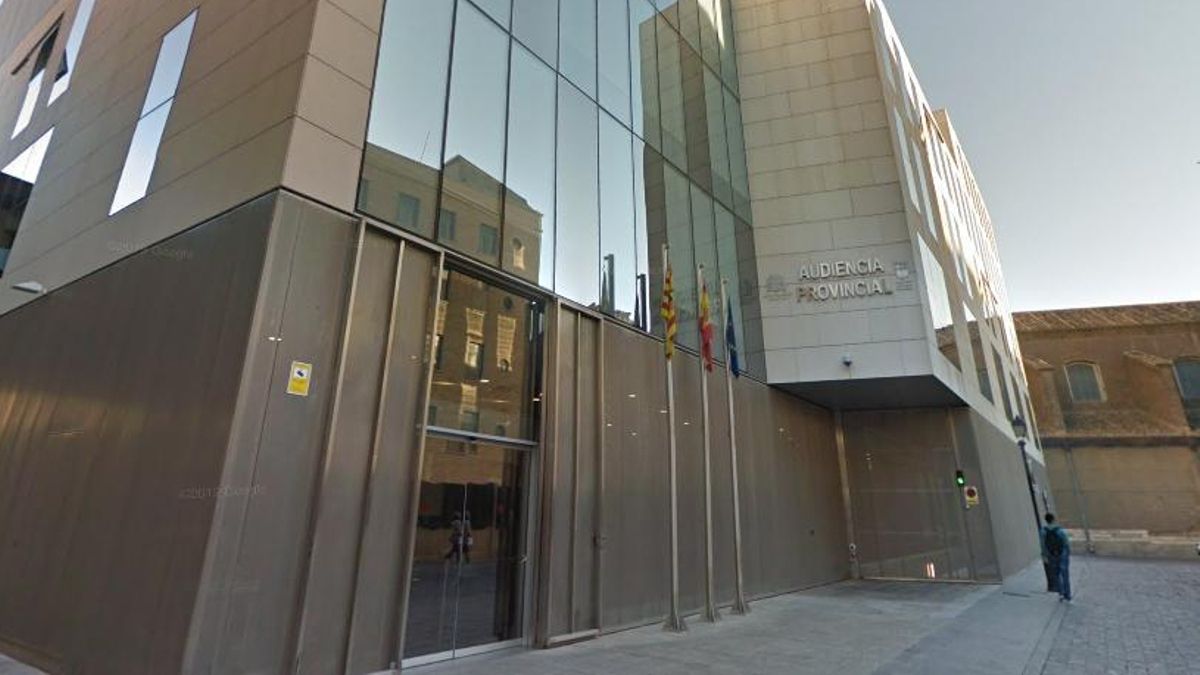 Penas de 13 y 14 años a los siete jóvenes de la Manada de Zaragoza: "La utilizaron como un juguete sexual" dos días y medio