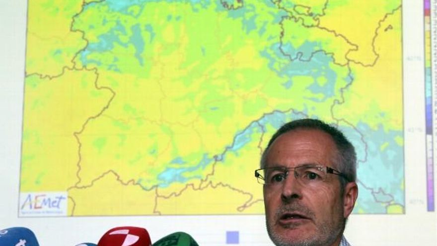 Rubén Cacho / ICAL El delegado de la Aemet en Castilla y León, Juan Pablo Álvarez, realiza el balance de la primavera y adelanta previsiones de verano.