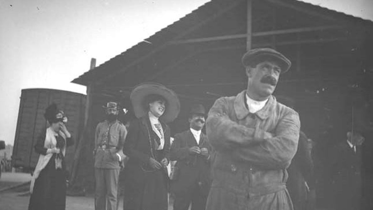 En la Feria de Albacete de 1921, el popular Leoncio Garnier ya sorprendió a los albaceteños volando en las eras de Santa Bárbara