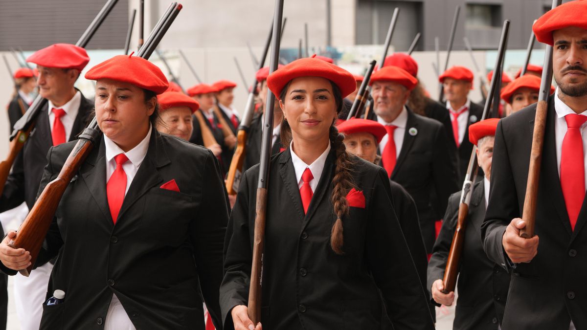 Treinta años de alarde igualitario de San Marcial en Irún... sin igualdad plena