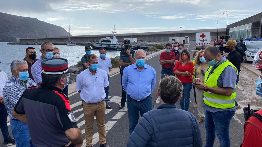 Reunión de coordinación liderada por el presidente del Cabildo de La Gomera, Casimiro Curbelo.