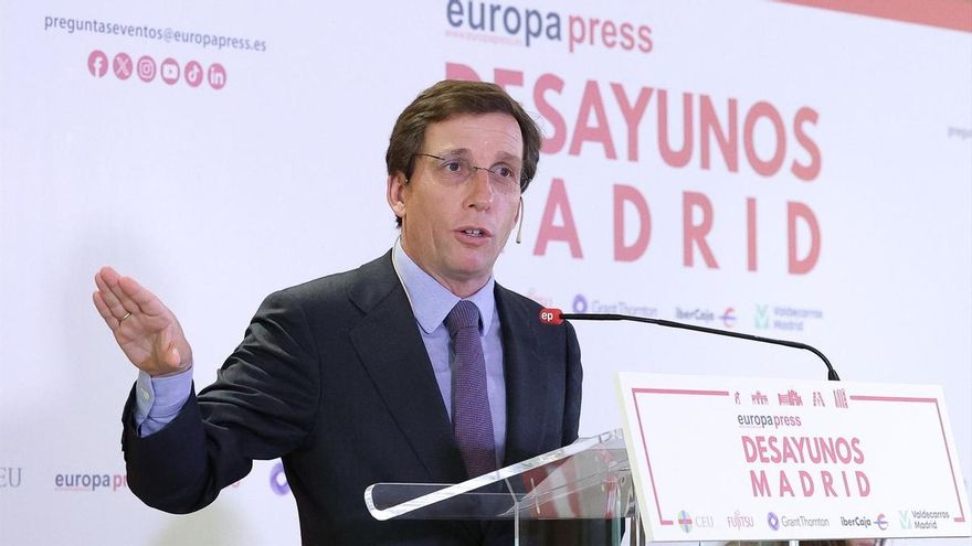 El alcalde de Madrid, José Luis Martínez-Almeida, en el Hotel Hyatt Regency Hesperia de Madrid este lunes