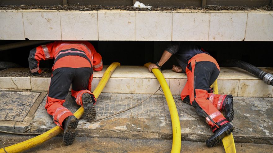 La dana anega el sur de Cataluña: 18 heridos, carreteras cortadas y un paisaje de fango