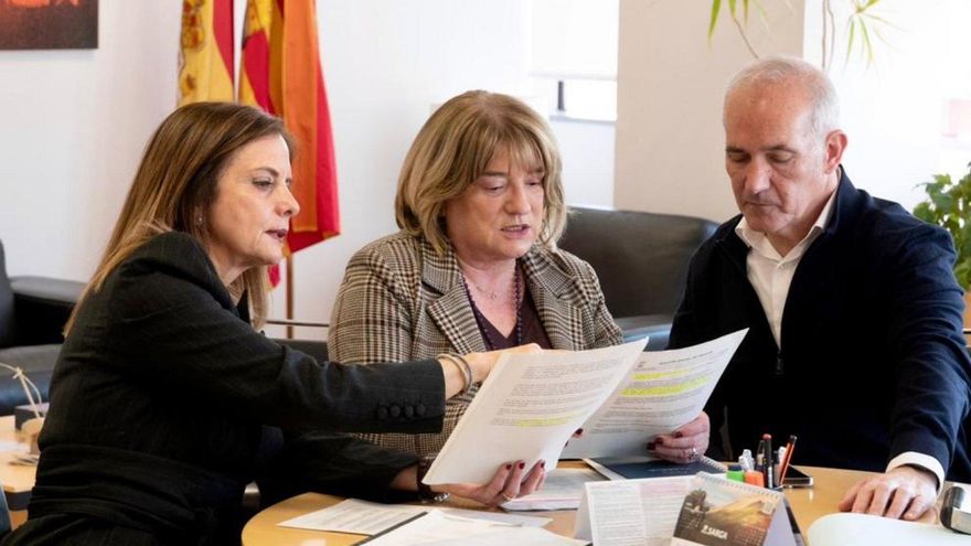 Aragón limitará el uso de pantallas en las aulas a partir de septiembre: así quedan los máximos de horas según el curso