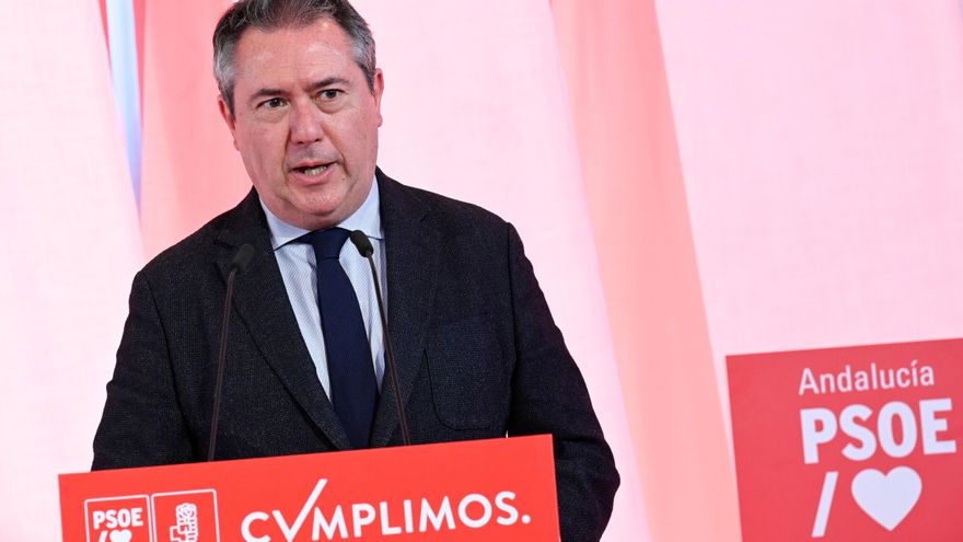 El PSOE facilita el guión a Moreno y exige por primera vez un adelanto de las elecciones en Andalucía