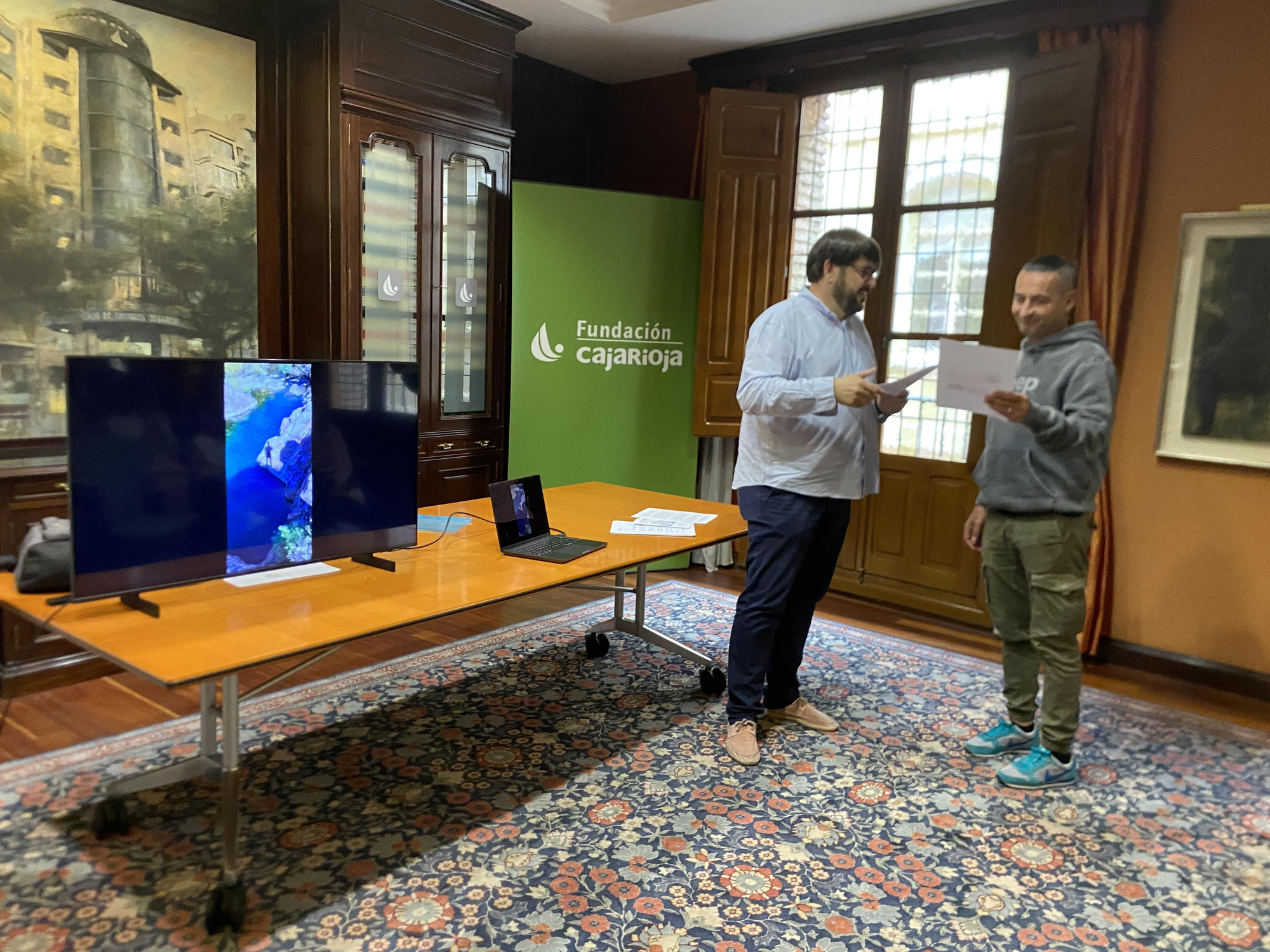 La entrega de premios del concurso de fotografías de verano Disfruta La Rioja