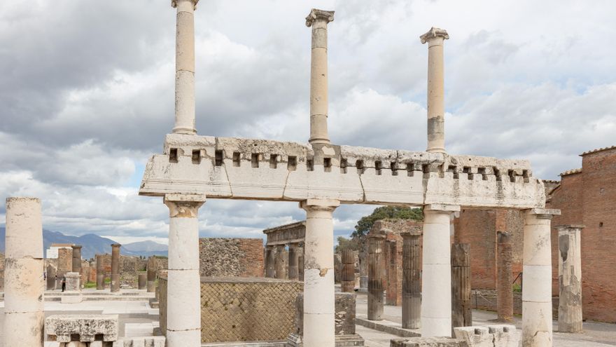 Esta fue la primera red social de la historia: la descubren en los “grafitis” de las ruinas de Pompeya