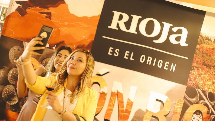 Los blancos de la DOCa Rioja sorprenden en México