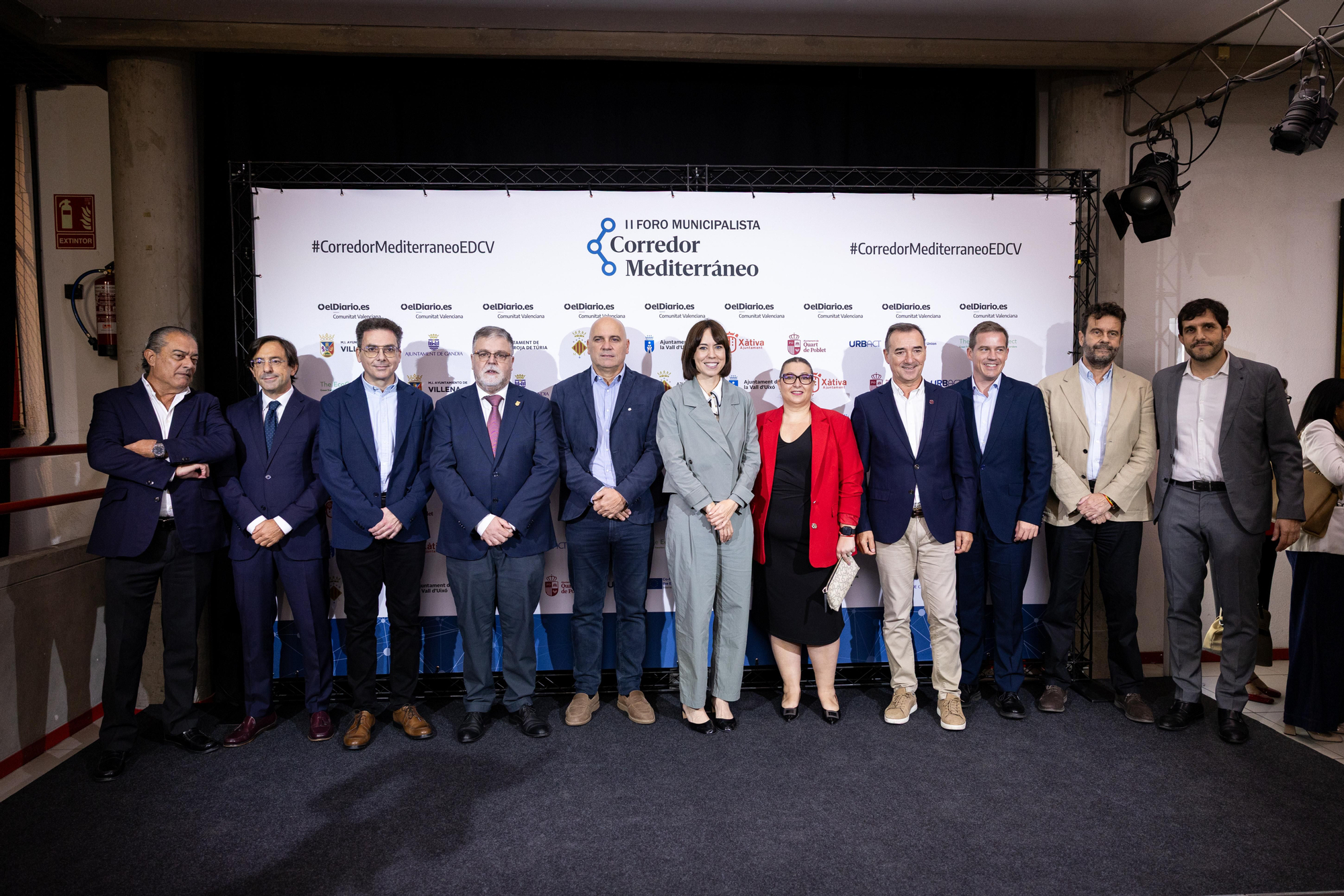 Algunos de los participantes en el II Foro Municipalista Corredor Mediterráneo, junto a la ministra Diana Morant.