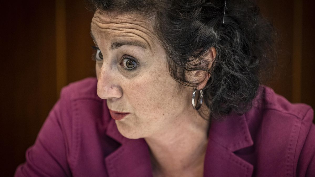 La consellera Romero, en un momento de la entrevista.