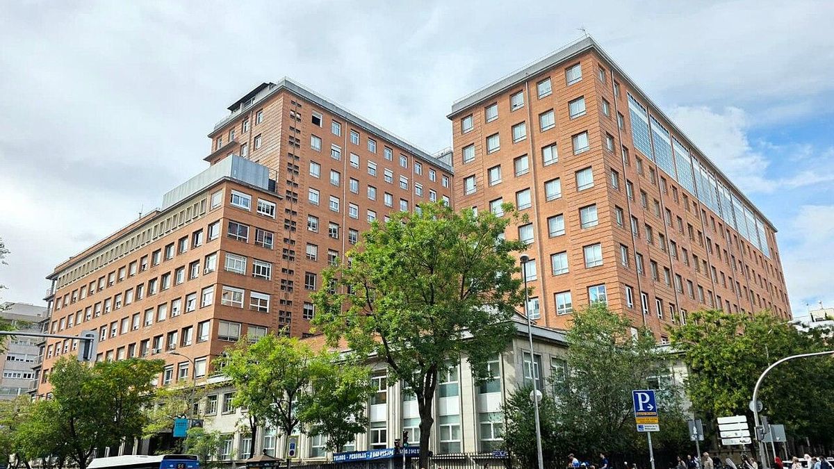 Trabajadores del Hospital de La Princesa y vecinos unen fuerzas para reclamar un servicio de Urgencias digno