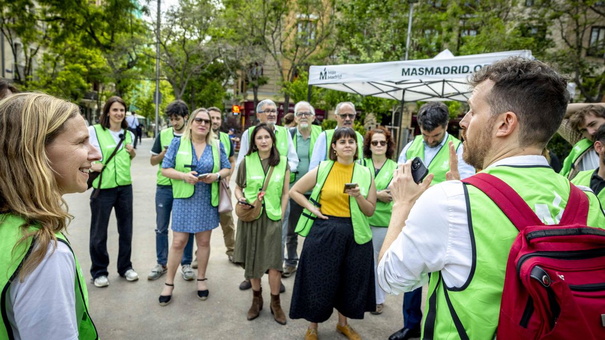 Los voluntarios se concentran en la Plaza de Olavide (Chamberí) para organizar las rutas