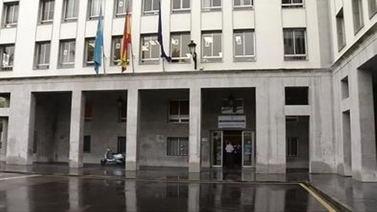 La Consejería de Educación del Principado de Asturias ha sido declarada como responsable civil subsidiaria.