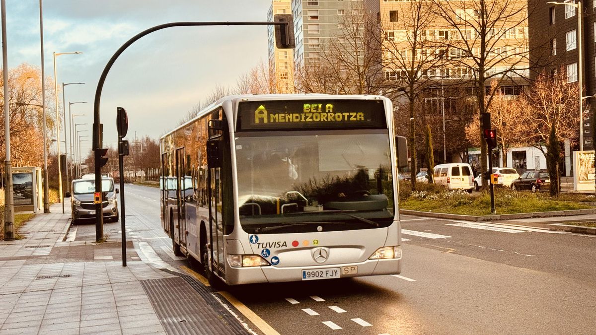 El 40% de los autobuses de Tuvisa en Vitoria tiene más de un millón de kilómetros, según un informe interno