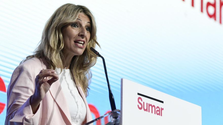 Yolanda Díaz critica que los pactos de PP y Vox "pisoteen los derechos de las mujeres y de las personas  LGTBI"