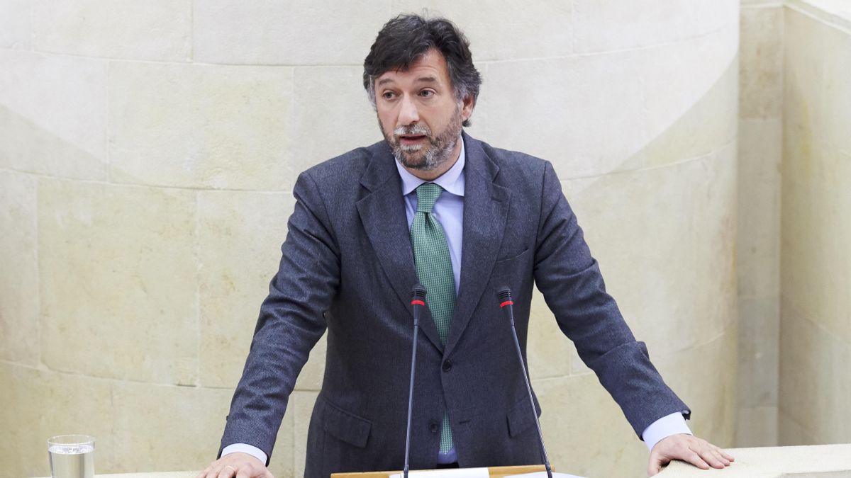 El portavoz de Vox en el Parlamento de Cantabria, Cristobal Palacio