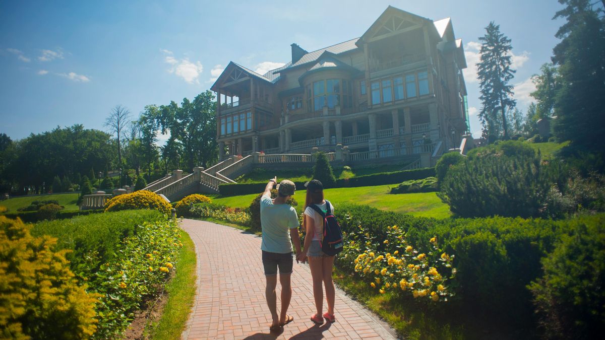 La nueva trampa del mercado inmobiliario: fotos creadas por IA que convierten pisos ruinosos en viviendas en las que sí apetece vivir