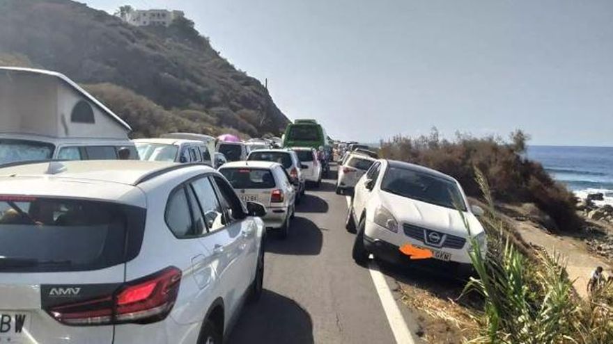 Canarias prevé otro récord de turistas en 2024 (17 millones) que refuerza la queja central del 20A