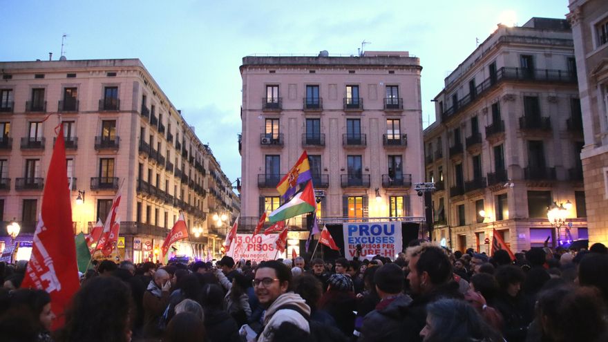 El movimiento por la vivienda clama en Barcelona contra la caída de la moratoria de los desahucios