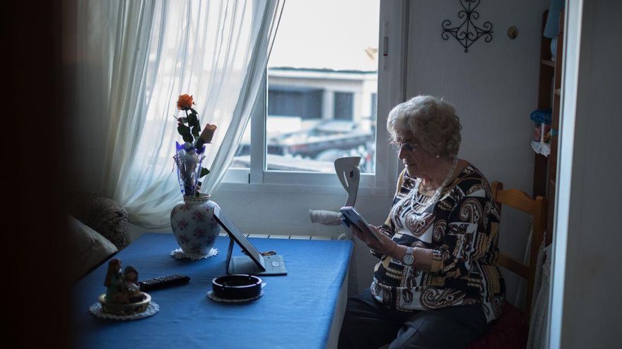 Los mayores, cada vez más solos: los hogares castellanomanchegos de una sola persona subirán casi un 20% en 15 años