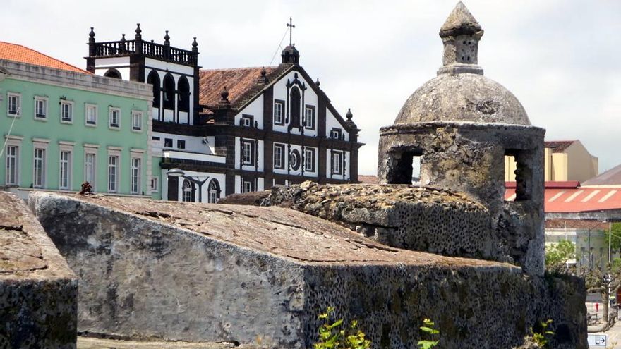 Fortín de Sao Bras, la antigua fortaleza que defendía Ponta Delgada.