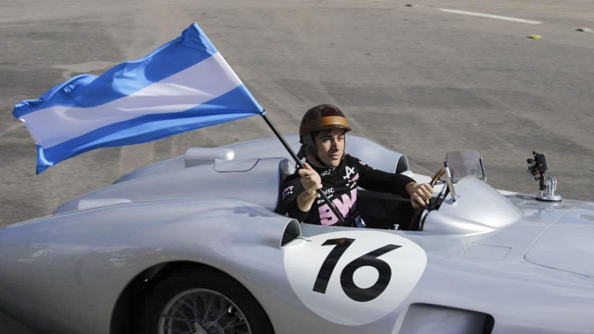 El piloto de Formula 1, Franco Colapinto durante la exhibición "Road Show Buenos Aires 2026"