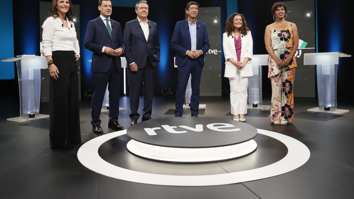 Los seis candidatos en el primer debate de la campaña para las elecciones andaluzas del 19J.