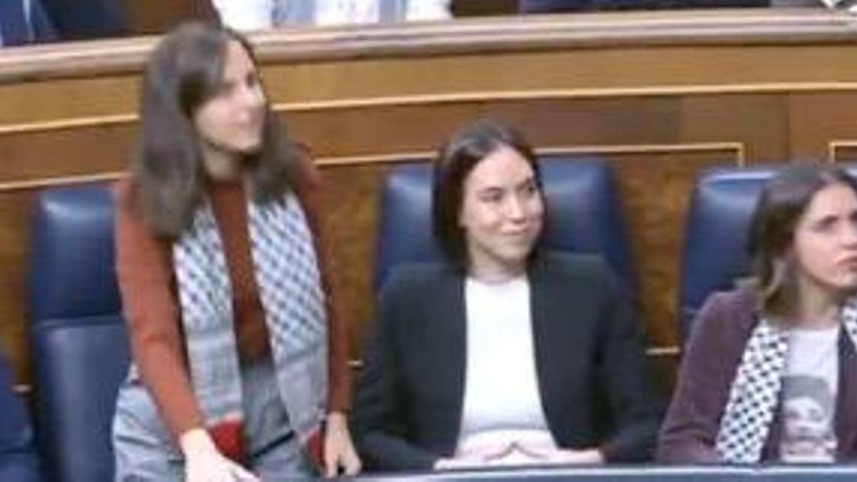 Ione Belarra vota sí a Sánchez