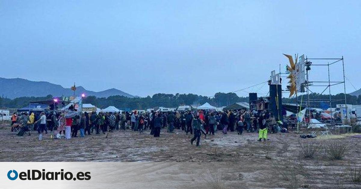 La rave de Albacete se vacía poco a poco tras cinco días de  acoso  policial que ha  puesto en peligro  a los asistentes