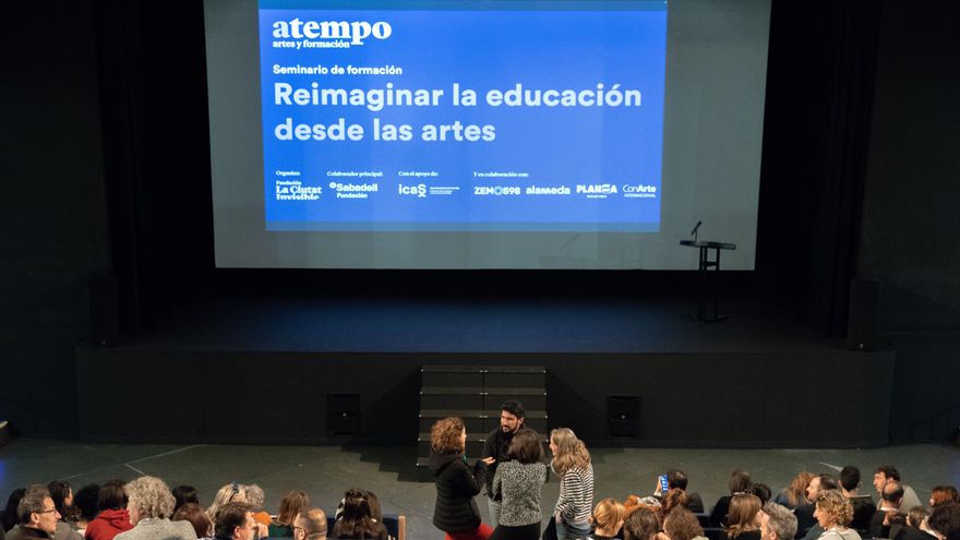 Otras formas de educar: arte para innovar en una actividad docente en (r)evolución