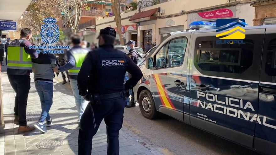 La Policía detiene en Andalucía a dos presuntos terroristas que instaban a asesinar a los contrarios al islam