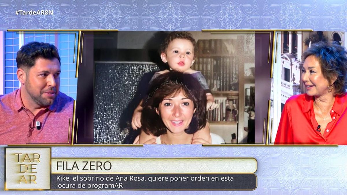 La fotografía familiar de Ana Rosa Quintana y su sobrino Kike