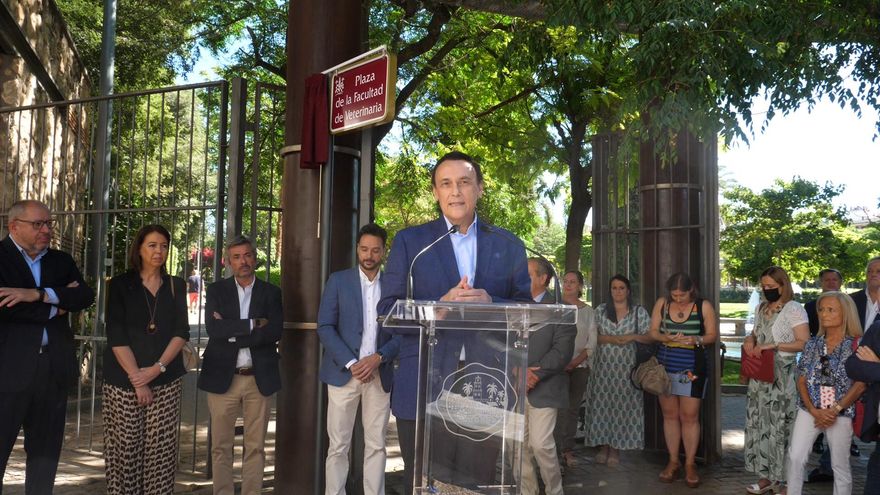 Inauguración de la Plaza de la Facultad de Veterinaria
